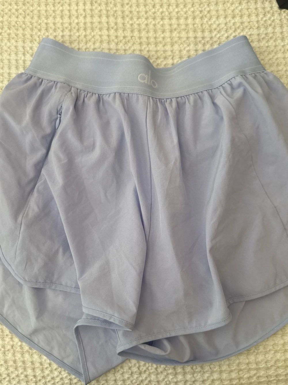 ALO Yoga Light Lavender shorts